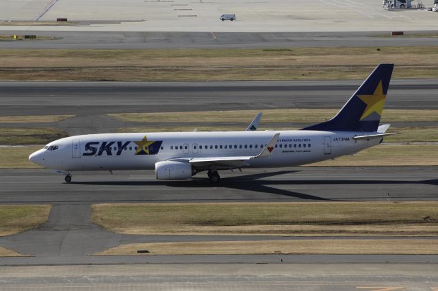 Boeing 737-800 (JA73NM) - Taxing at Haneda Intl Airport on 2012/12/12