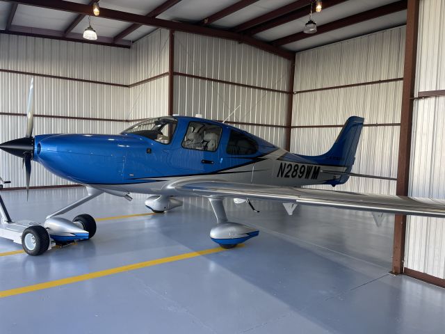 Cirrus SR-22 (N289WM)