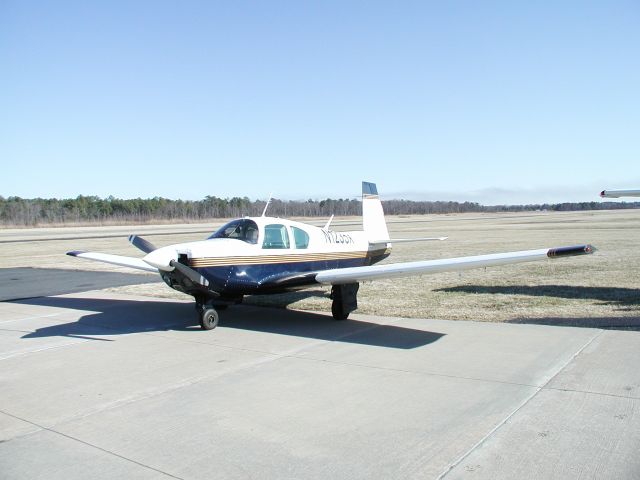 Mooney M-20 (N1235X) - M20E