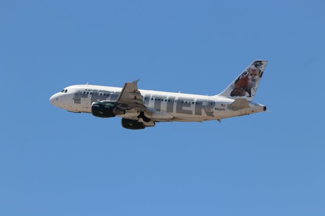 Airbus A319 (N922FR)