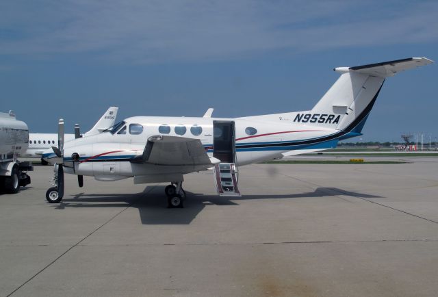N955RA —