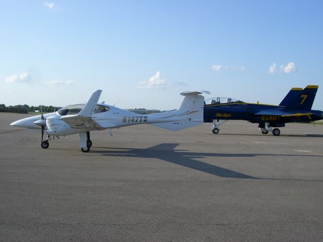 Diamond Twin Star — - Huntsville Flight Center Huntsville Air Show