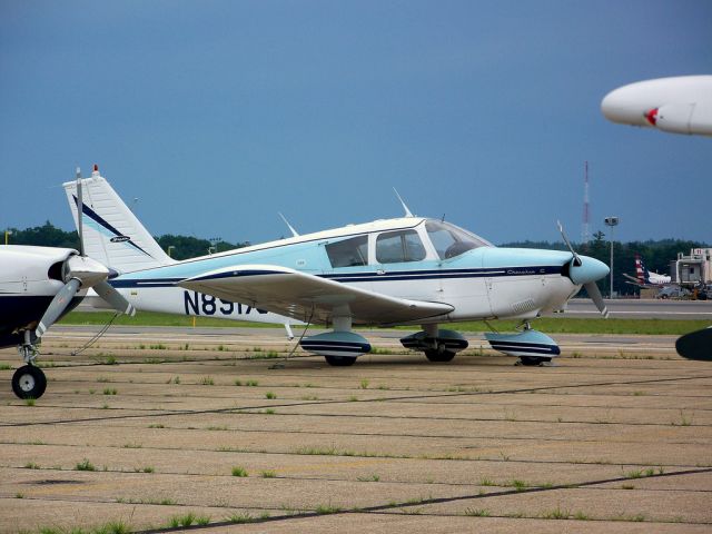 Piper Cherokee (N8917J)