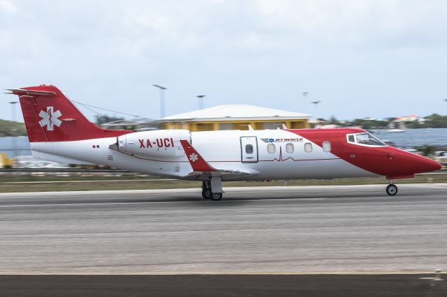 Learjet 55 (XA-UCI)