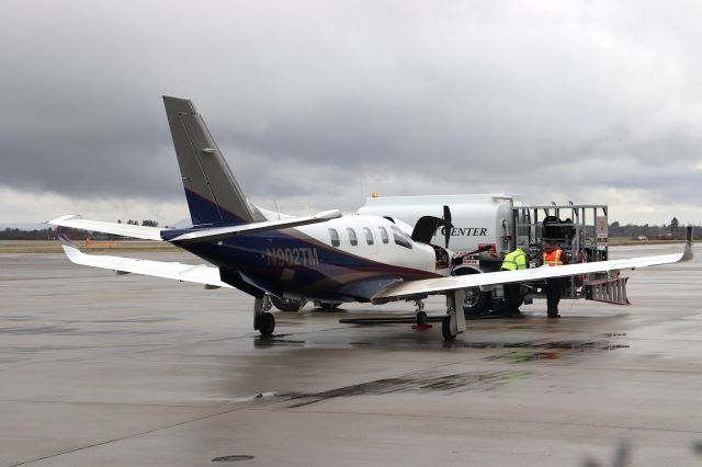 Daher-Socata TBM-900 (N902TM) - KRDD - Socata TBM900 being refuled at readied for departure at Redding Jet Center.