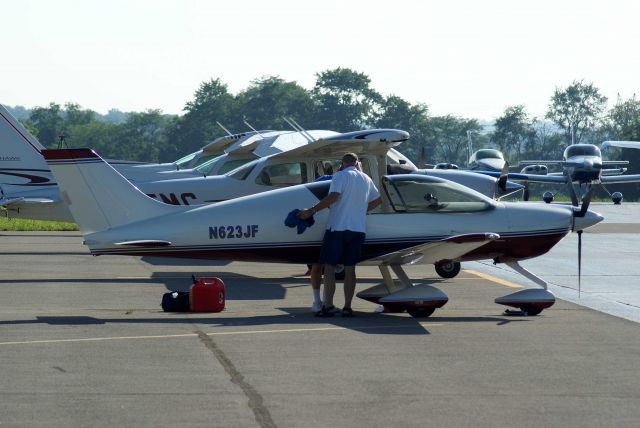 Experimental 100kts-200kts (N623JF)
