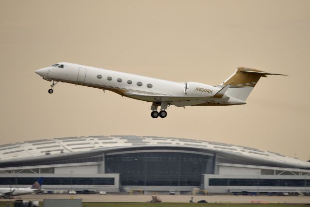 Gulfstream Aerospace Gulfstream V (N500RH) - 08-15-21. Overcast Golden Hour. Runway 14 departure.