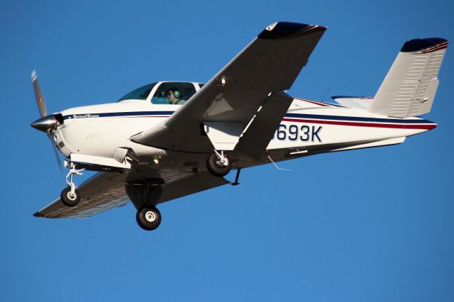 Beechcraft 35 Bonanza (N5693K)