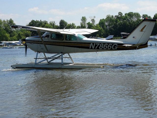 Cessna Skyhawk (N7866G)