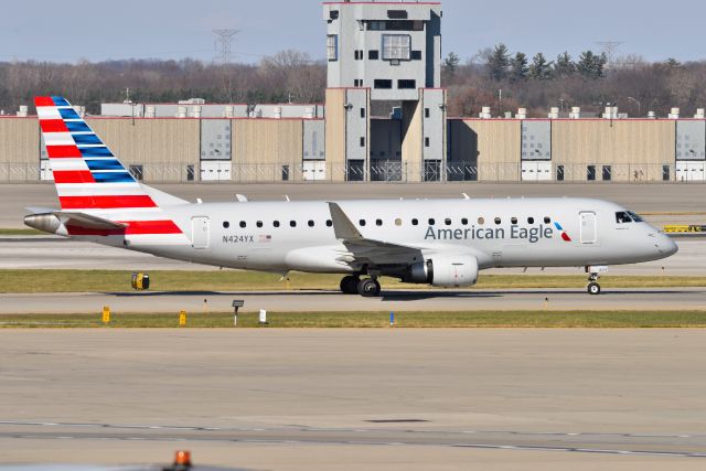 Embraer 175 (N424YX) - Taxiing to the terminal on 11-19-22