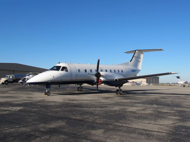 Embraer EMB-120 Brasilia (N652CT) - Nice aircraft.