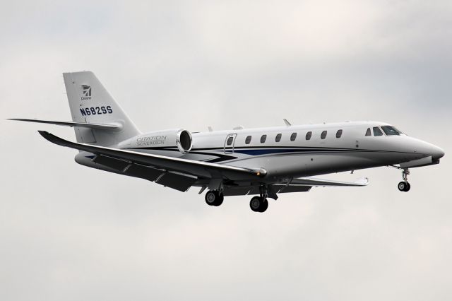 Cessna Citation Sovereign (N682SS) - New winglets for the Sovereign - NBAA 2012