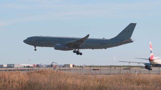 ZZ-232 — - KC2 Voyager ZZ332 RAF to Nice France