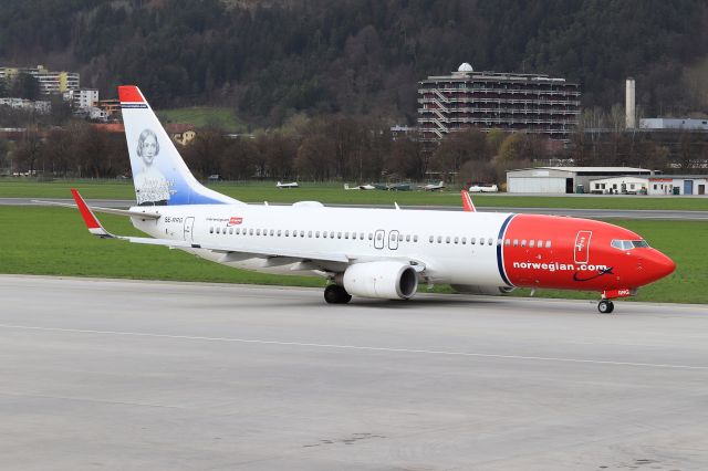 Boeing 737-800 (SE-RRG)