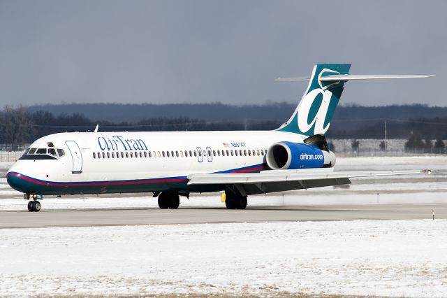 Boeing 717-200 (N967AT)