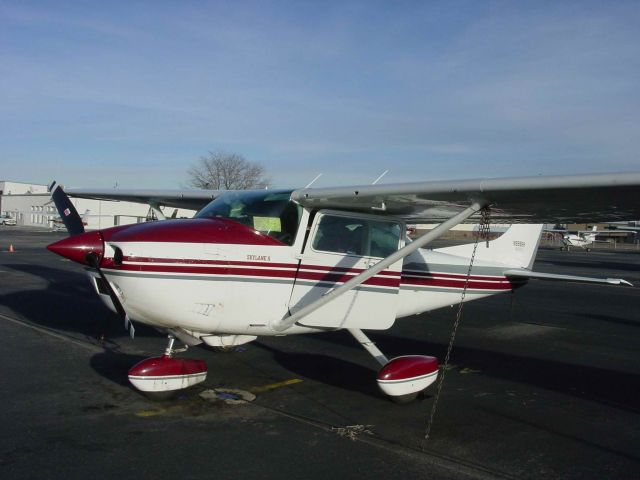 Cessna Skylane (N9996H)