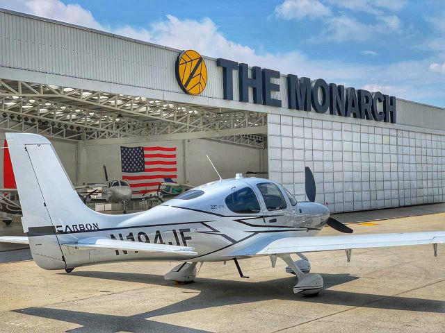 Cirrus SR-22 (N194JF) - THE MONARCH RAMP