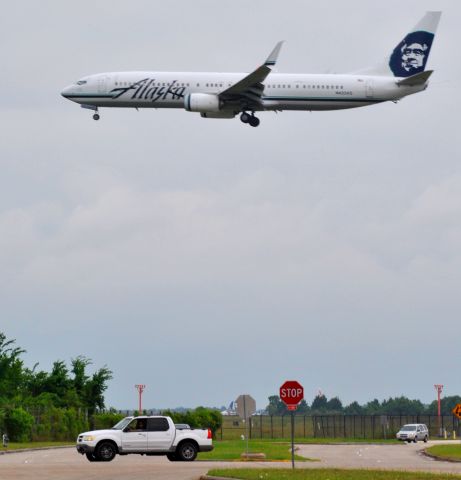 Boeing 737-900 (N433AS)