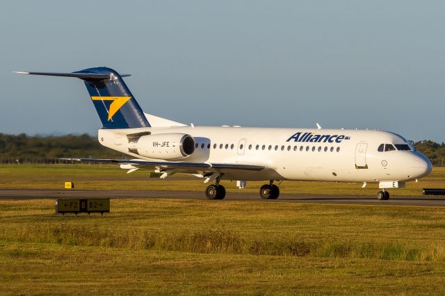 Fokker 70 (VH-JFE)