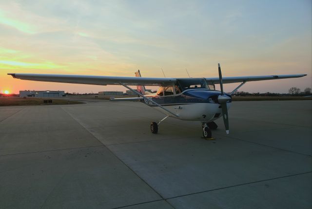 Cessna Skyhawk (N3750F)