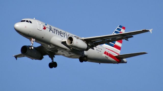 Airbus A319 (N835AW) - N835AW American Airlines Airbus A319-100 - cn 2458br /First Flight * Apr 2005br /Age 10.1 Yearsbr /15-May-2015 A319/L Phoenix Sky Harbor Intl (KPHX) San Jose Intl (KSJC) 16:53 MST 18:24 PDT 1:31