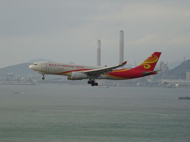 Airbus A330-200 (B-LNW)