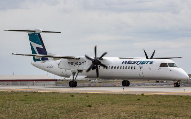 de Havilland Dash 8-400 (C-GJEN)