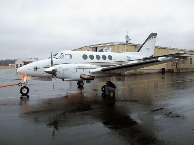 Beechcraft King Air 100 (N24EM)