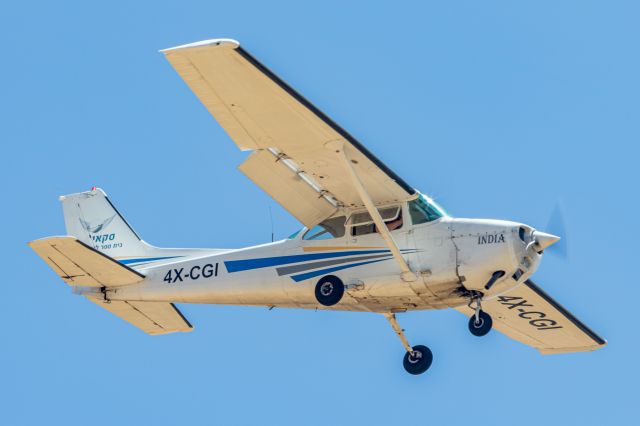 Cessna Skyhawk (4X-CGI)
