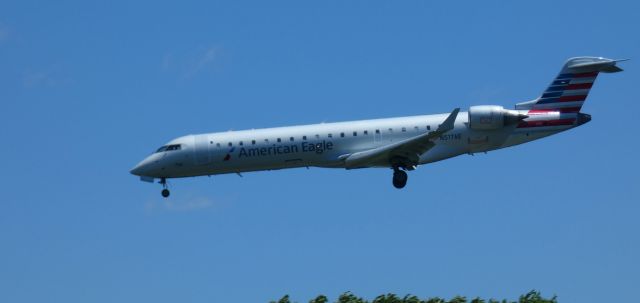 Canadair Regional Jet CRJ-700 (N517AE) - On short final is this 2003 American Airlines Eagle Canadair Regional Jet 701ER from the Spring of 2022.