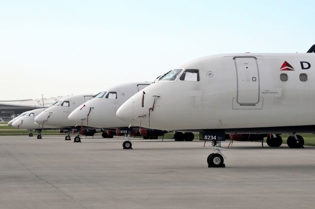 Embraer 170/175 (N234JQ)