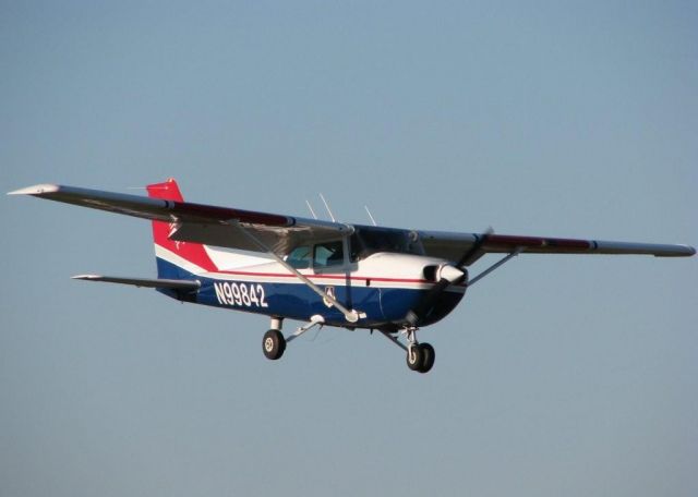 Cessna Skyhawk (N99842) - C.A.P. landing on 14 at Downtown Shreveport.