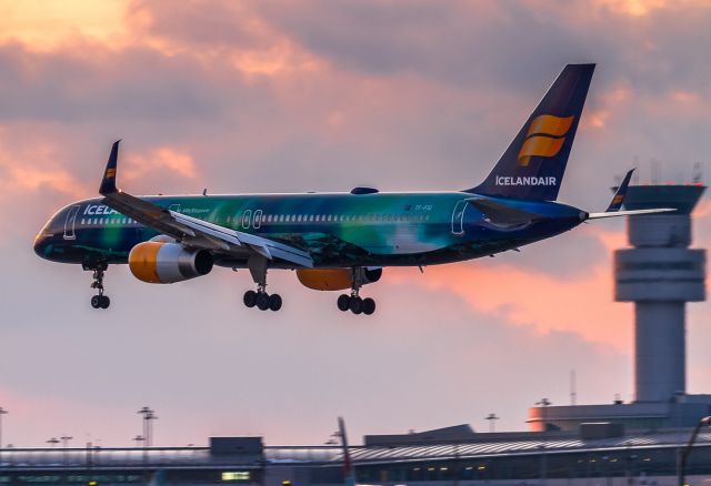 Boeing 757-200 (TF-FIU) - Icelandair ‘Hekla Aurora’ livery makes her way down to runway 24R