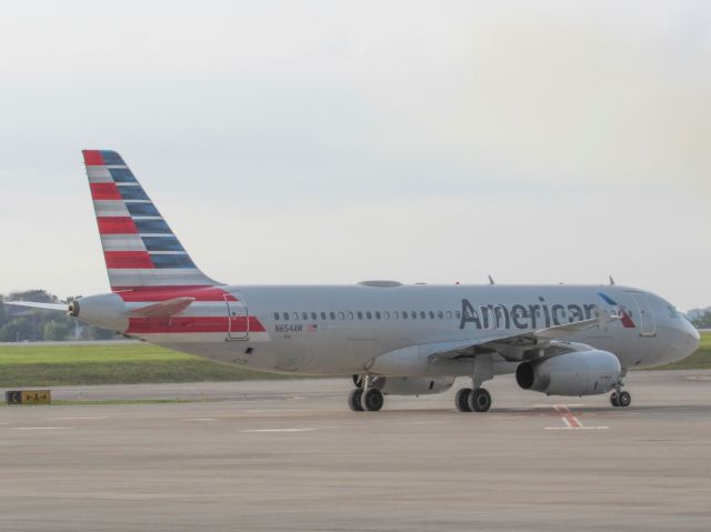 Airbus A320 (N654AW) - CLT Diversion 