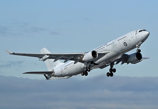 Airbus A330-300 (A39004)
