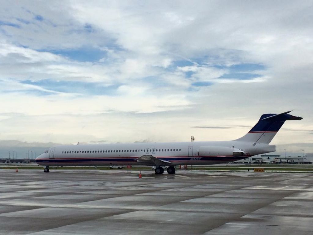 McDonnell Douglas MD-81 (N682RW)