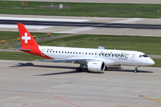 Embraer E190-E2 (HB-AZB)