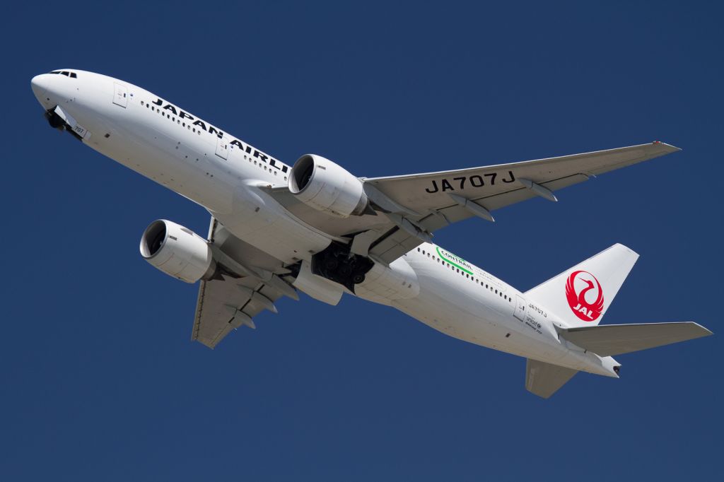 Boeing 777-200 (JA707J) - 777 standing in for the 787 while they rectify the battery issue. 3 x weekly service Narita to San Diego.