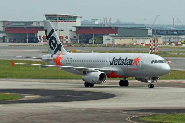 Airbus A320 (9V-JSX)