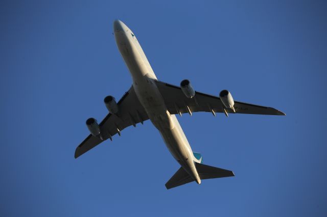 BOEING 747-8 (B-LJI)