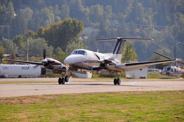 Beechcraft Super King Air 200 (C-GNDR)