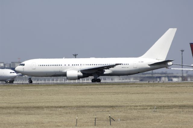 BOEING 767-200 (HS-JAD) - Departure at NRT Airport R/W34L on 2012/04/08 No Title