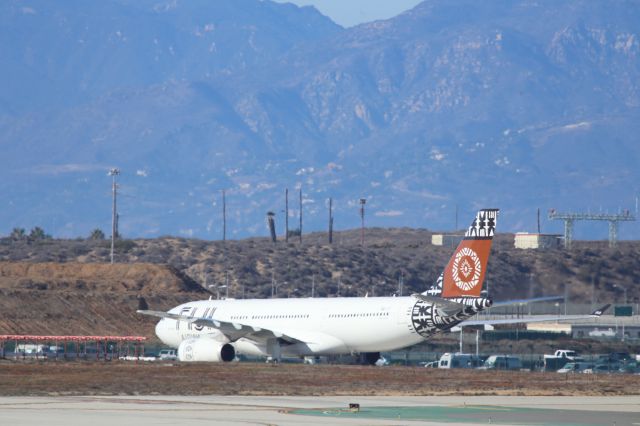 Airbus A330-200 (DQ-FJT)