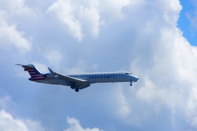 Canadair Regional Jet CRJ-200 (N728SK)