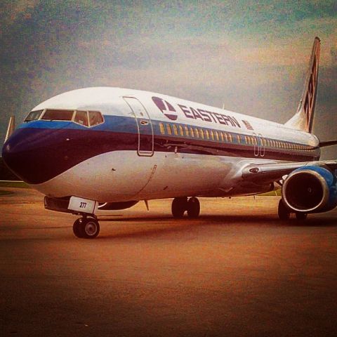 Boeing 737-700 (N277EA) - The fresh looking Eastern Airline 737-800