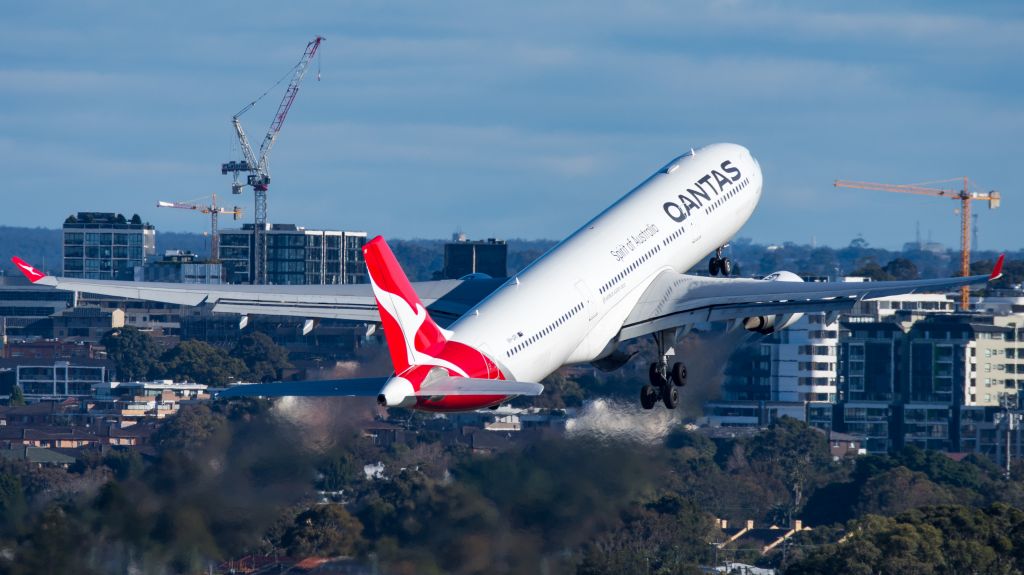 Airbus A330-300 (VH-QPI)