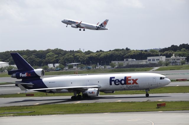 Boeing MD-11 (N522FE) - at RJAA on 2019/05/05