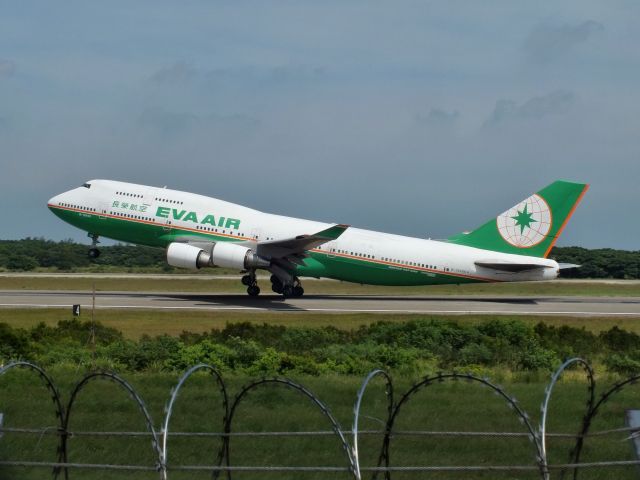 Boeing 747-400 (B-16408)