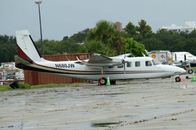 Aero U-9 Commander 680 Super (N680JW)