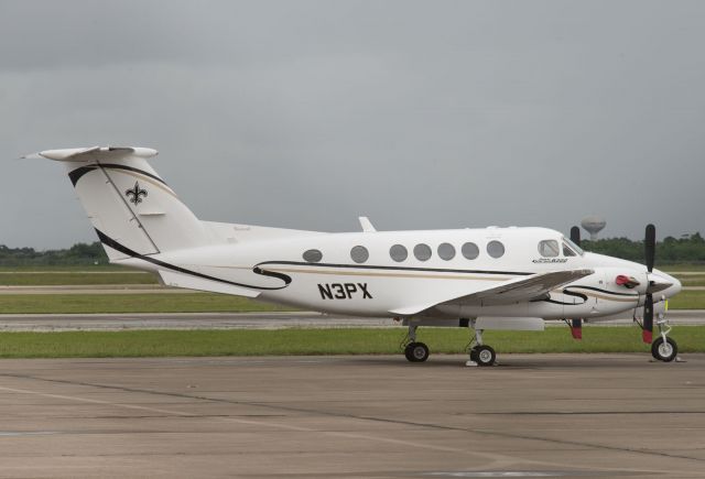 Beechcraft Super King Air 200 (N3PX) - N3PX  Beechcraft  B200  King Air  KEFD  20130825